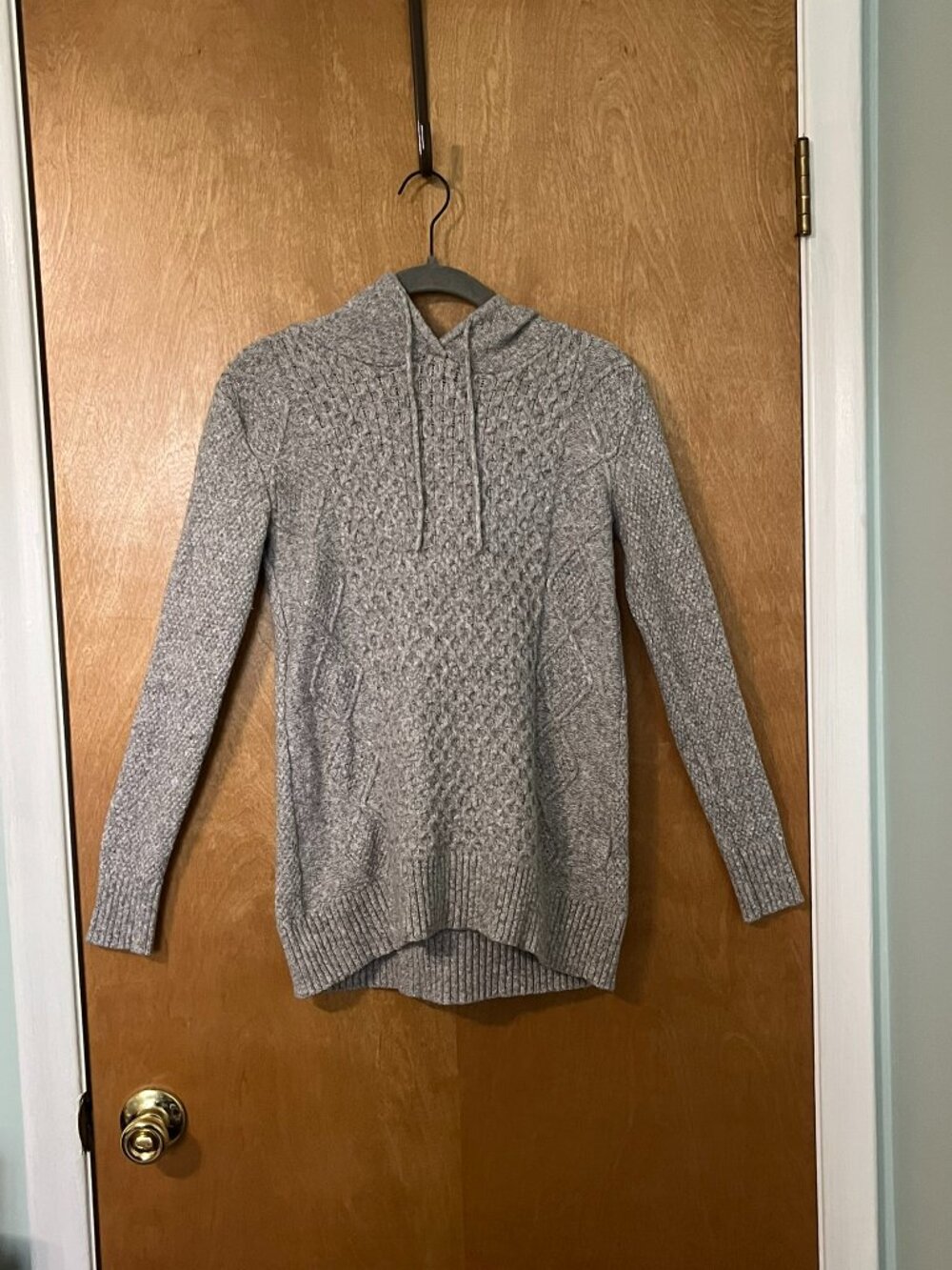 American Eagle Outfitters Women's XS Gray Hooded Sweater
